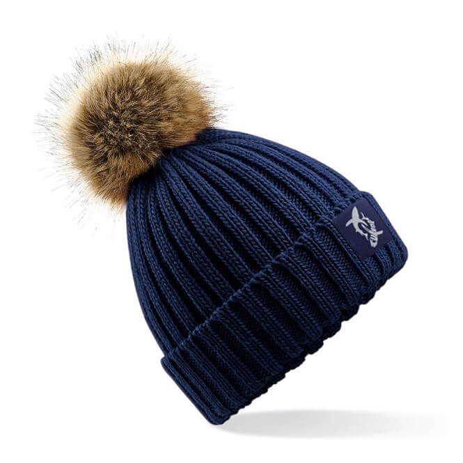 Zurfday Bommelmütze mit abnehmbarer Bommel in Dunkelblau.